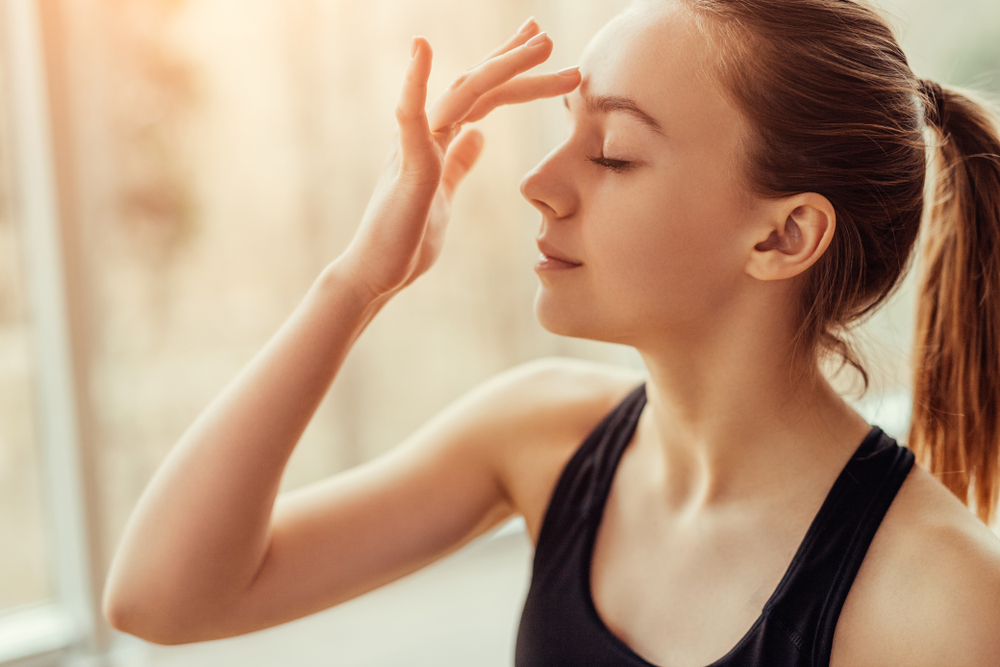Quels sont les bienfaits du yoga des yeux sur la fatigue oculaire